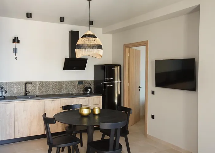 Orithyia Prime Living