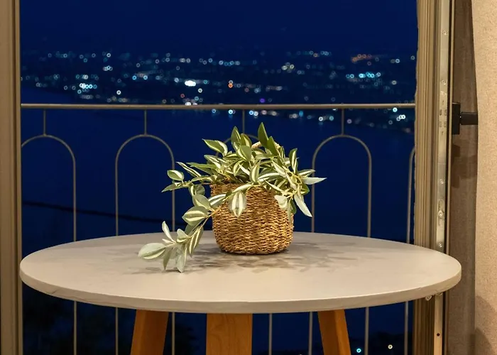 Orithyia Prime Living *