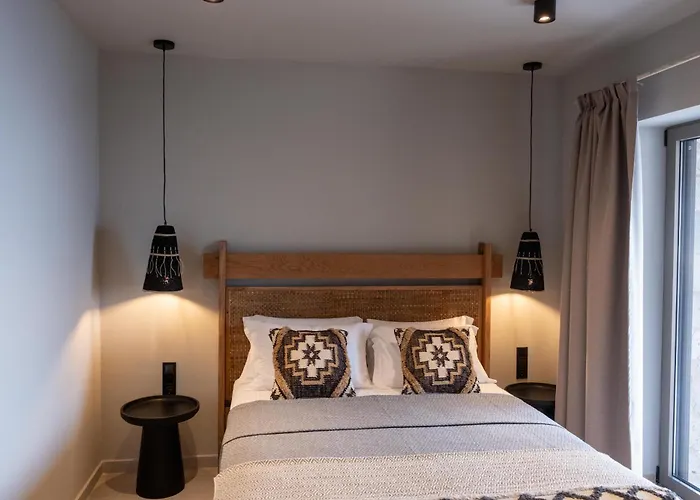 Orithyia Prime Living